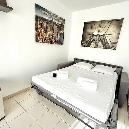 Appartement - Studi 2 Personnes - Parking - Piscine - Climatisation